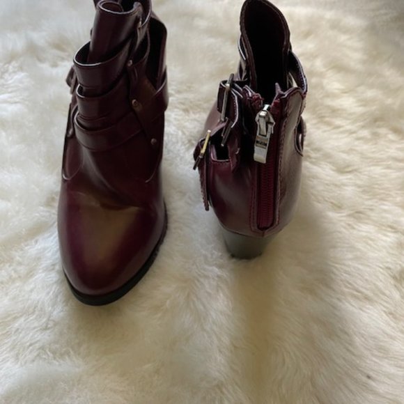 Burgundy Boots - Picture 4 of 6